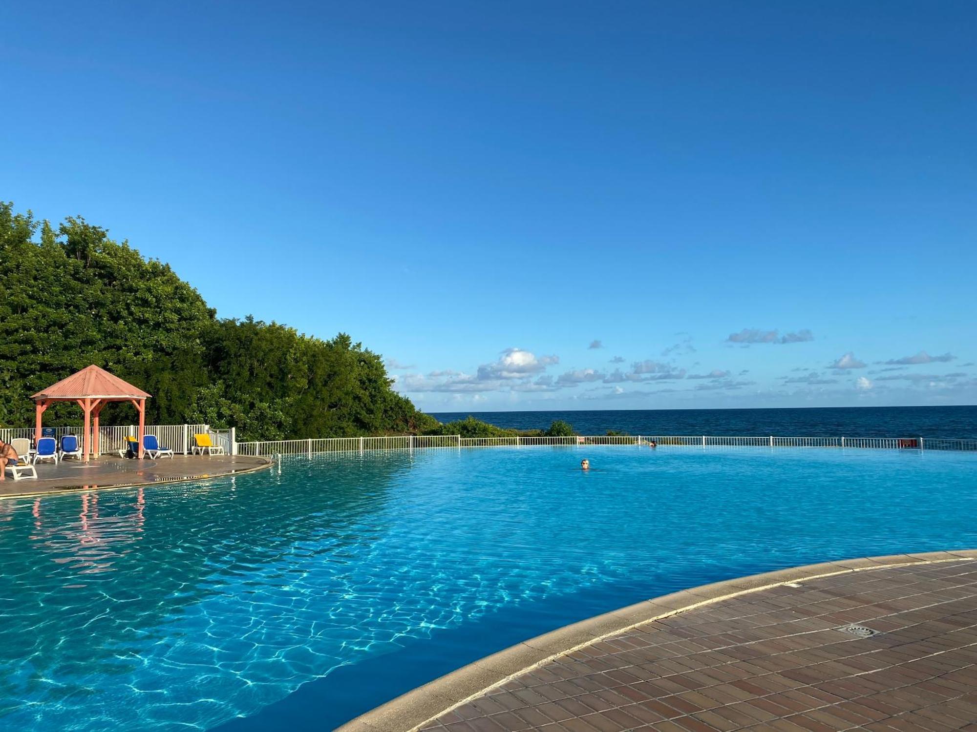 Ti Kaz Emeraude - Mer, Soleil Et Sable Fin, Piscine Et Tennis Saint-Francois  Exterior photo